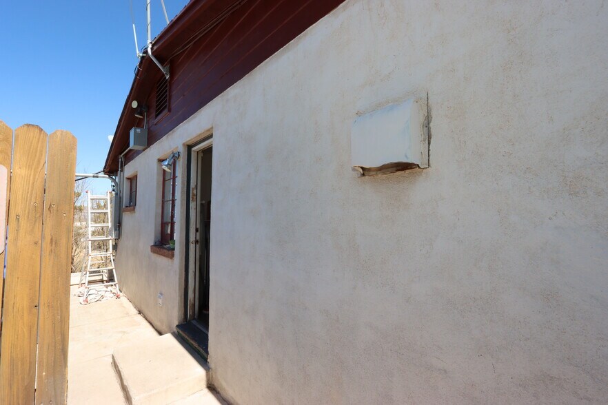 More Photos Of 410 Fremont St, Tombstone Hotel For Sale
