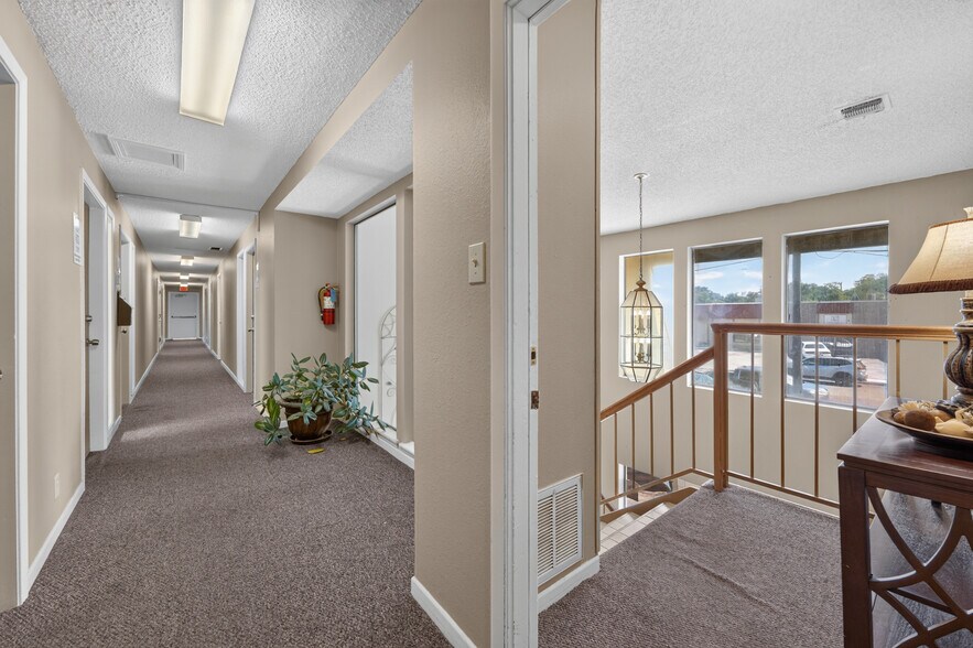 More Photos Of 1003 Beckett Dr, San Antonio Office For Sale