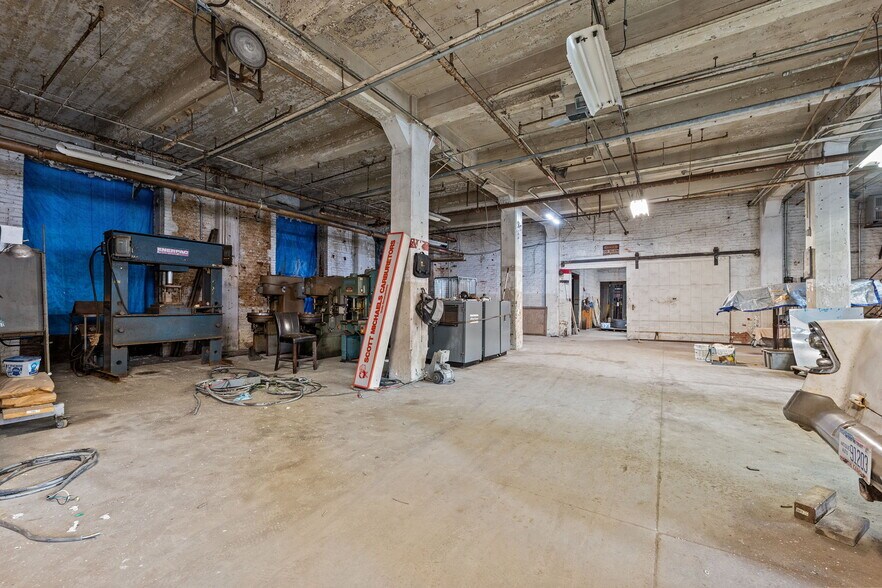 More Photos Of 103 Harrison St, Reidsville Manufacturing For Sale