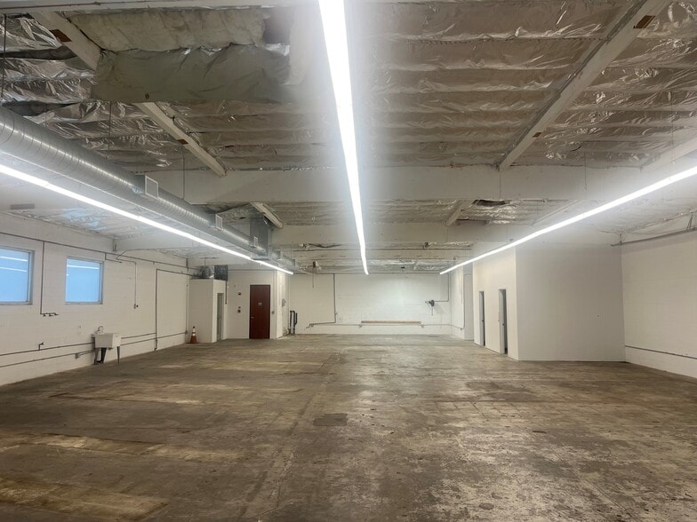 More Photos Of 1160 N Las Palmas Ave, Los Angeles Loft Creative Space For Lease