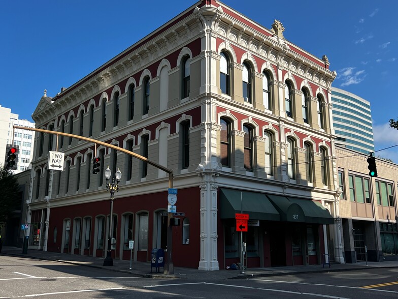 Primary Photo Of 117 SW Taylor St, Portland Office For Sale