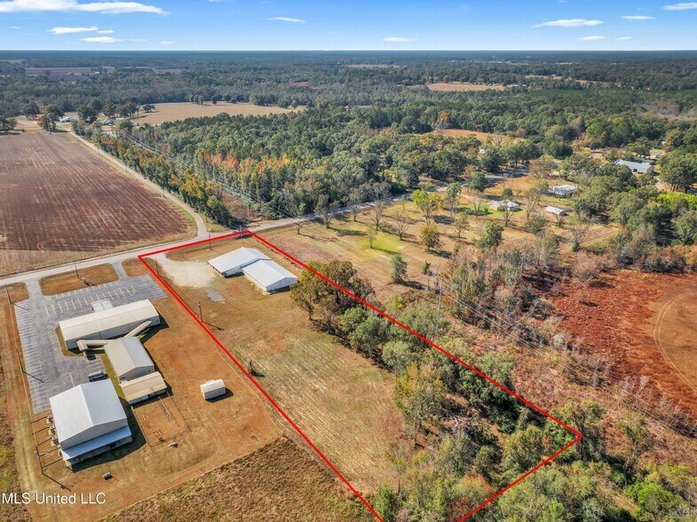 More Photos Of 6238 MS-198, Lucedale Specialty For Sale