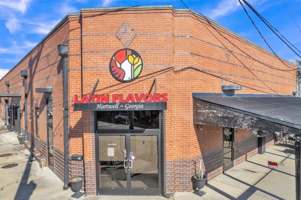 More Photos Of 33 S Carolina St, Hartwell Restaurant For Sale