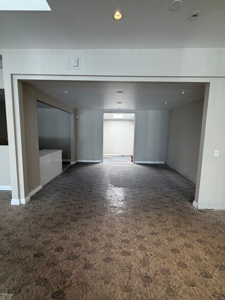More Photos Of 8262 Melrose Ave, Los Angeles Storefront Retail Residential For Sale