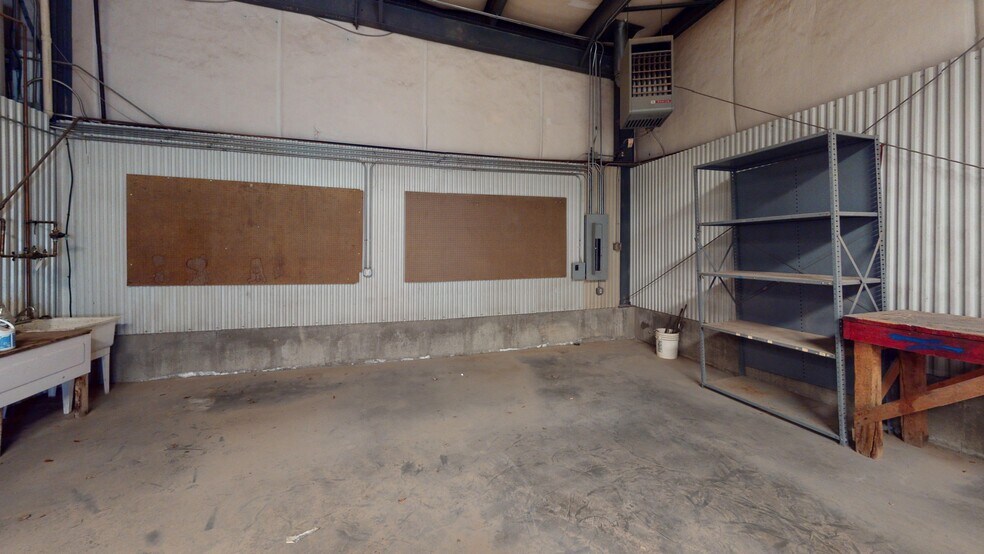 More Photos Of 97 N Fabrication Dr, Pueblo Warehouse For Lease