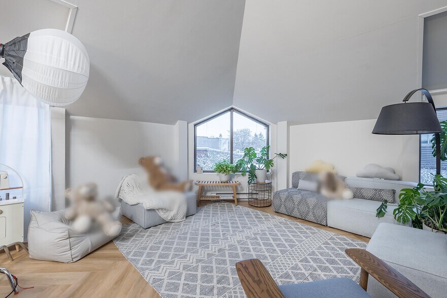 More Photos Of 50 Rue Saint-Charles O, Longueuil Medical For Lease