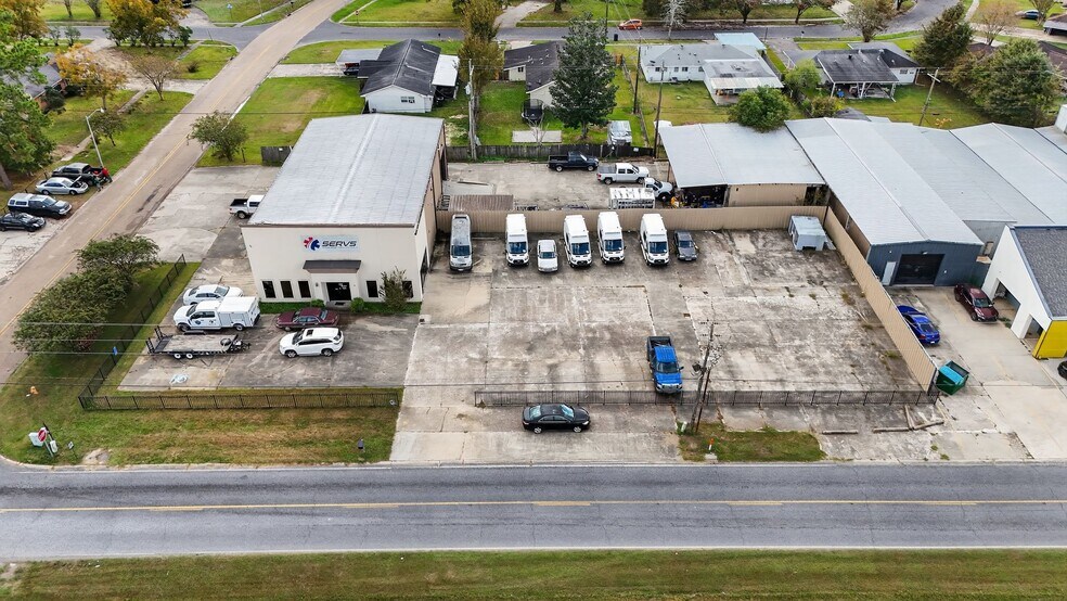 Primary Photo Of 15590 Florida Blvd, Baton Rouge Showroom For Sale