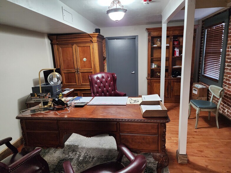 More Photos Of 142-144 N K St, Tulare Restaurant For Sale