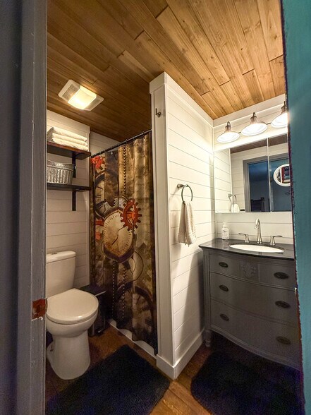 More Photos Of 13080 US 422, Kittanning Storefront Retail Residential For Sale