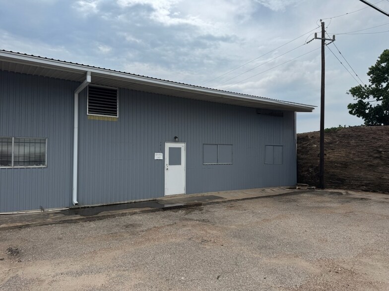 Primary Photo Of 7411-7415 Wright Rd, Houston Warehouse For Lease