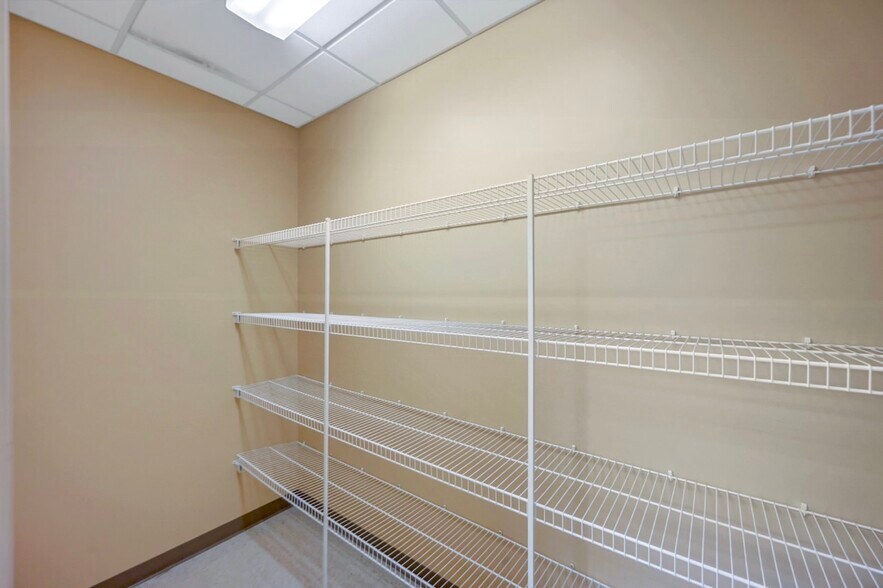 More Photos Of 1110 Clay Ave, Dunmore Medical For Lease