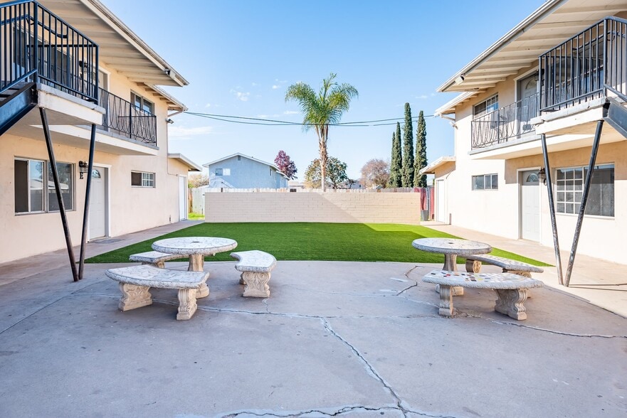 More Photos Of 532 N 1st St, El Cajon Apartments For Sale