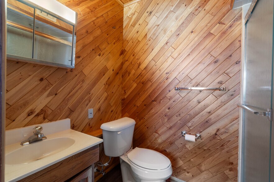 More Photos Of 1209 E 5th St, Superior Multifamily For Sale