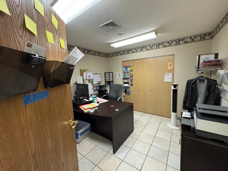 More Photos Of 1046 Ekastown Rd, Saxonburg Office Residential For Lease