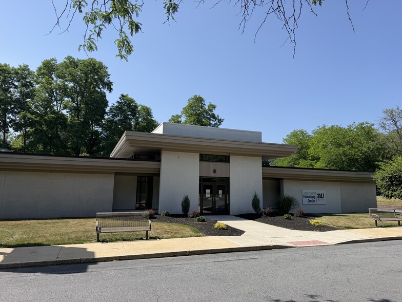 Primary Photo Of 3147 College Heights Blvd, Allentown Medical For Sale
