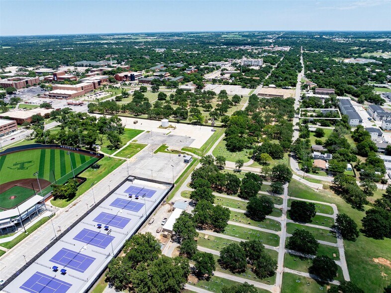 More Photos Of 1540 W Long St, Stephenville Apartments For Sale