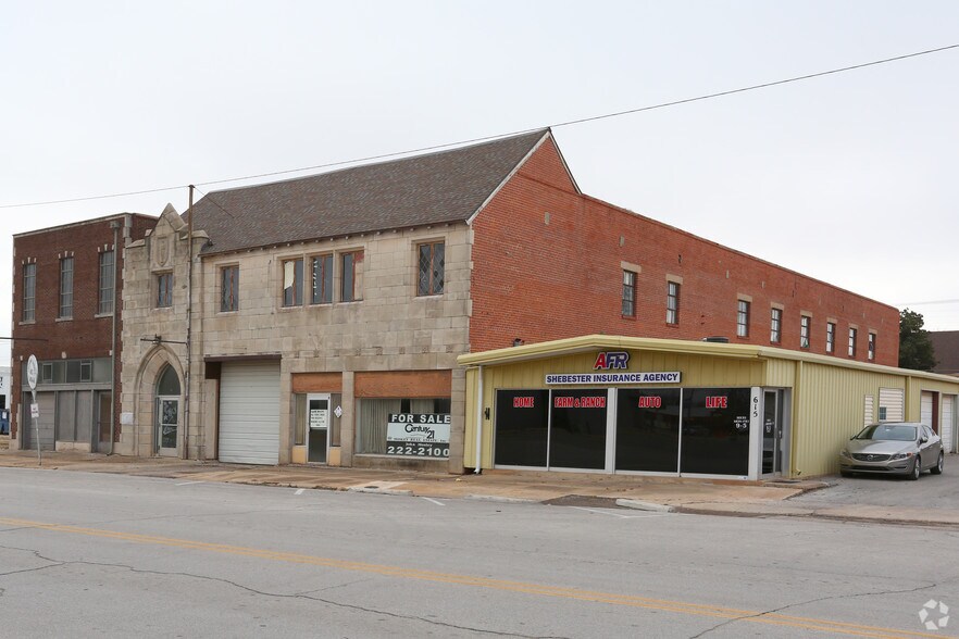 More Photos Of 611-613 W Chickasha Ave, Chickasha Storefront Retail Office For Lease