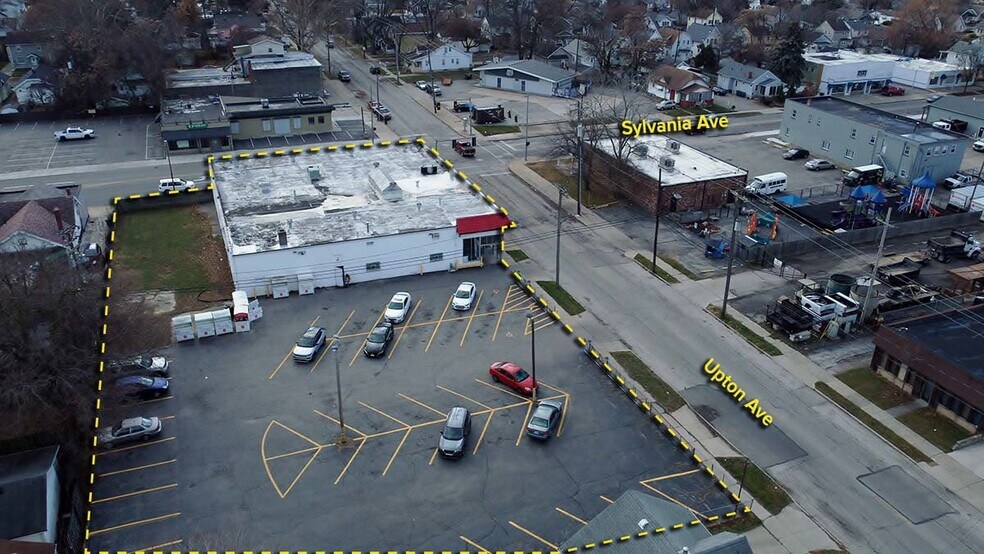 Primary Photo Of 1856 W Sylvania Ave, Toledo Freestanding For Sale