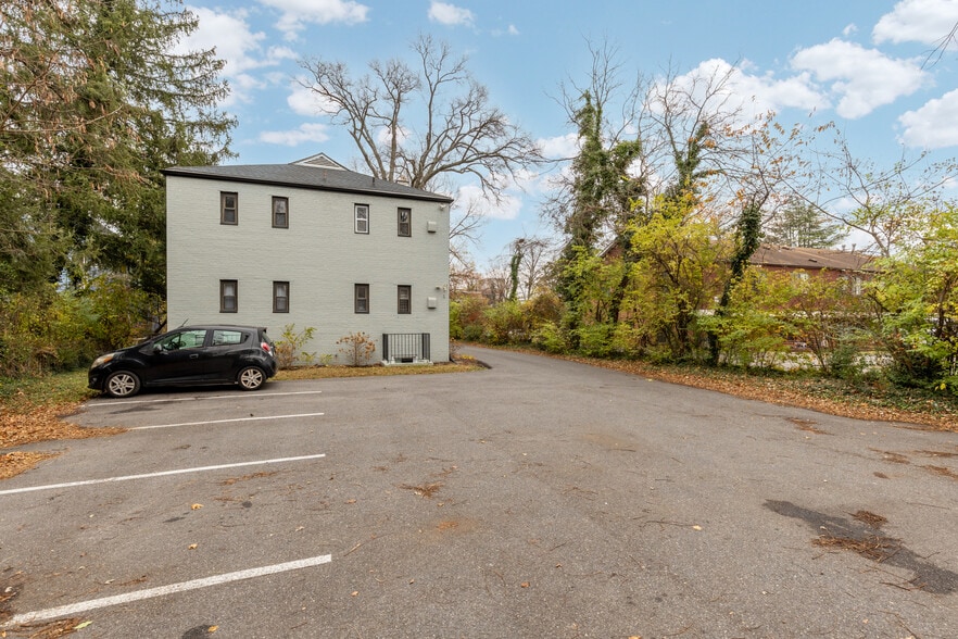 More Photos Of 7404 Columbia Ave, College Park Apartments For Sale