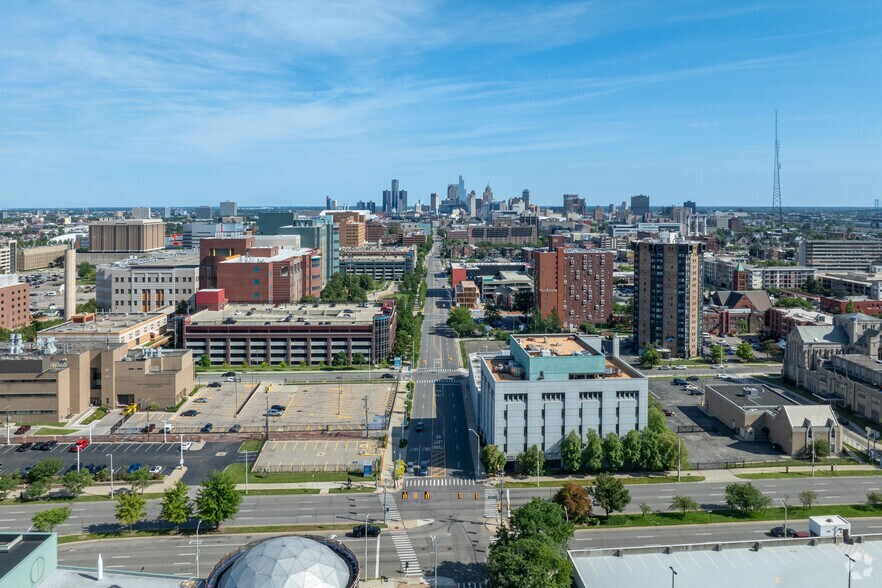 More Photos Of 110 E Warren Ave, Detroit Medical For Lease