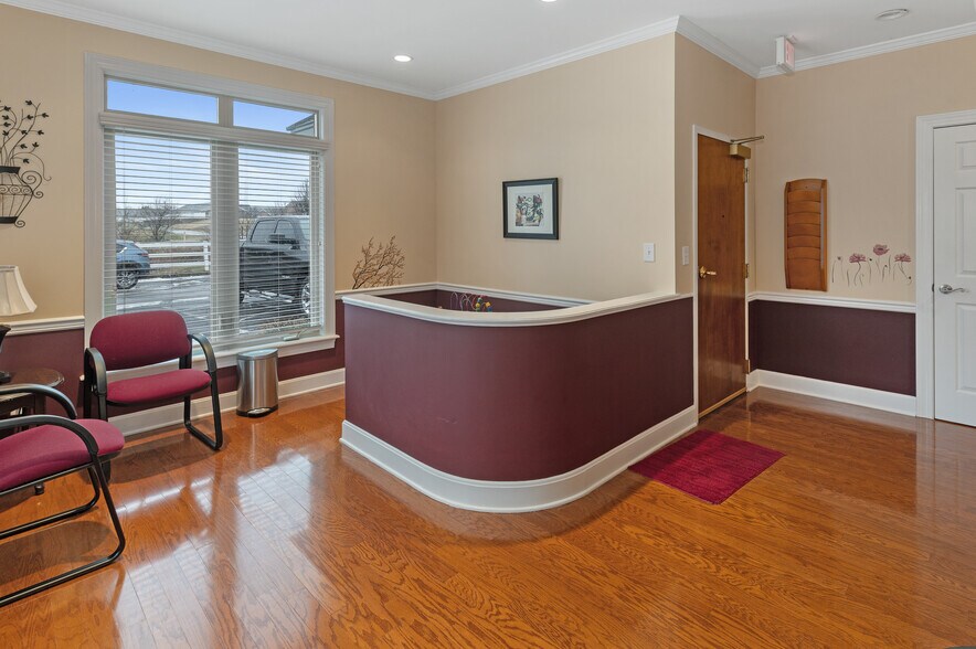 More Photos Of 815 John Harper Rd, Shepherdsville Office For Sale