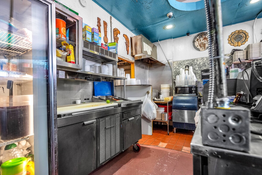 More Photos Of 5734 Broadway, Los Angeles Storefront Retail Residential For Sale