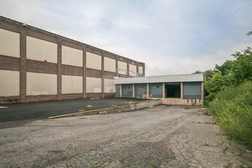 More Photos Of 432 W Allegheny Ave, Philadelphia Warehouse For Sale