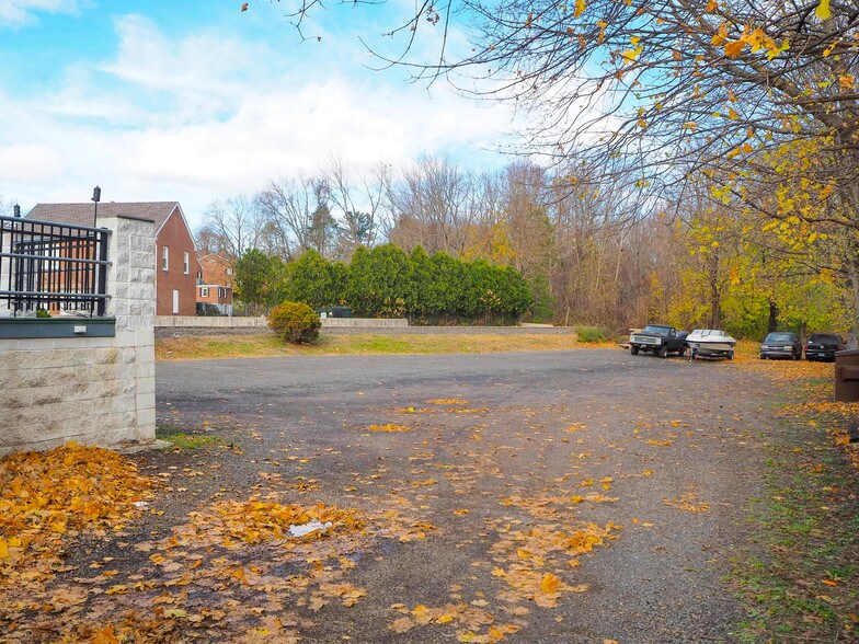 More Photos Of 1 Wall St, Cromwell Restaurant For Sale