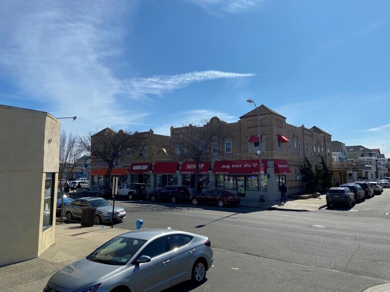 More Photos Of 1042-1052 W Beech St, East Atlantic Beach Storefront Retail Residential For Lease