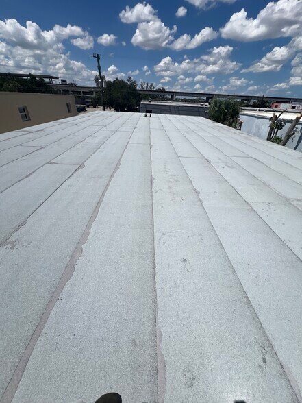More Photos Of 920 W 19th St, Hialeah Warehouse For Sale