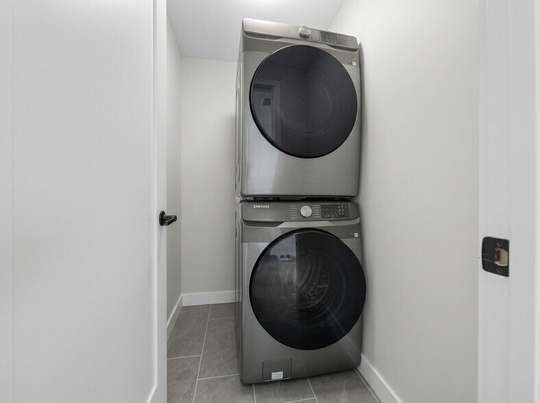 More Photos Of 5075 Pickford St, Los Angeles Apartments For Sale