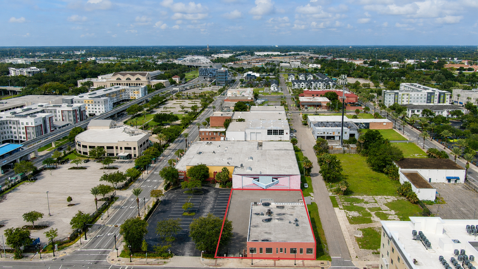 More Photos Of 122 Jefferson St, Jacksonville Office For Lease