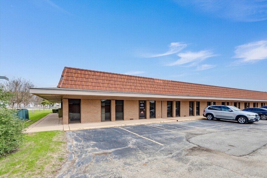 More Photos Of 2701 Osler Dr, Grand Prairie Medical For Sale