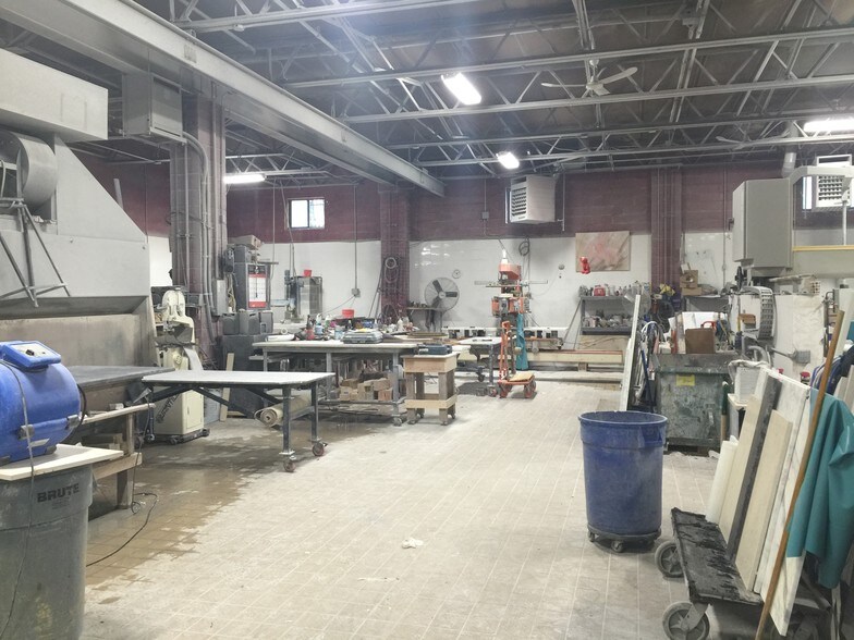 More Photos Of 3960-3966 Merritt Ave, Bronx Warehouse For Lease