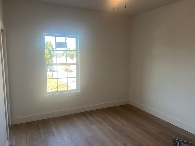 More Photos Of 205 Walker St, Franklin Multifamily For Lease