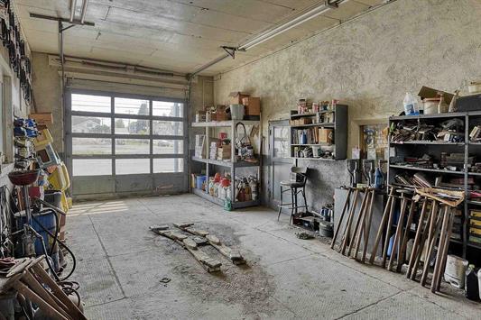 More Photos Of 110 E Broadway Ave, Reardan Service Station For Sale