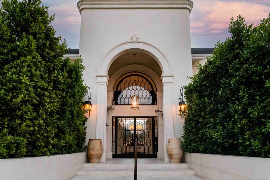 Primary Photo Of 1730 Western Ave, Los Angeles Hotel For Sale