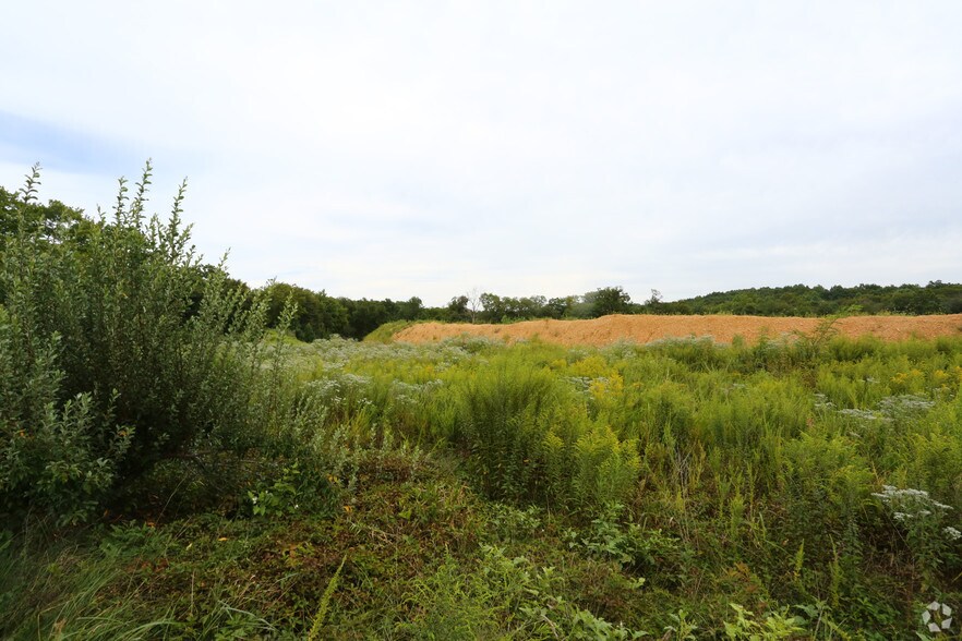More Photos Of 600 Principio Pky W, North East Unknown For Lease