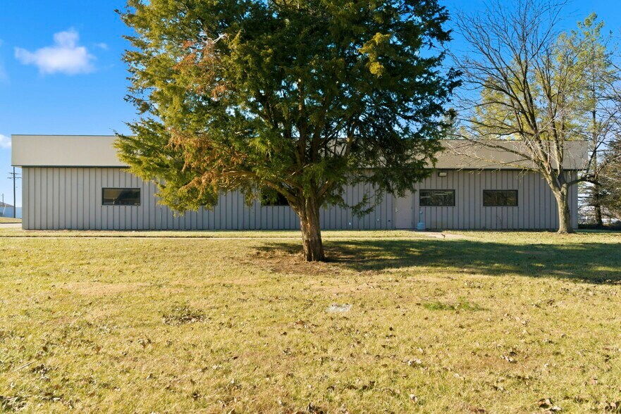 More Photos Of 1612 N Osteopathy, Kirksville Office For Sale