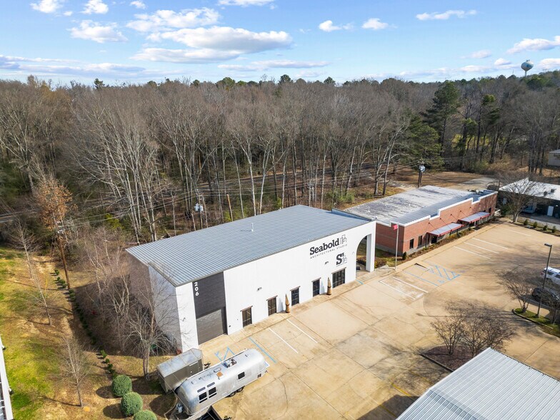 More Photos Of 206 Park Ct, Ridgeland Flex For Sale