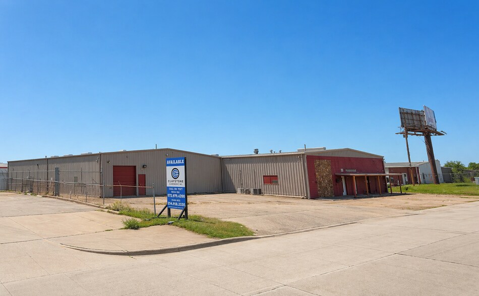 More Photos Of 1010 N Duncanville Rd, Duncanville Flex For Sale