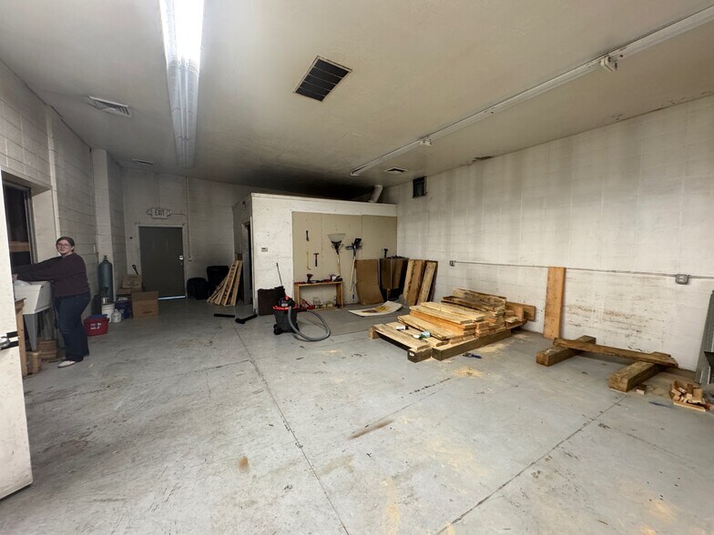 More Photos Of 775 N Main St, Logan Fast Food For Sale