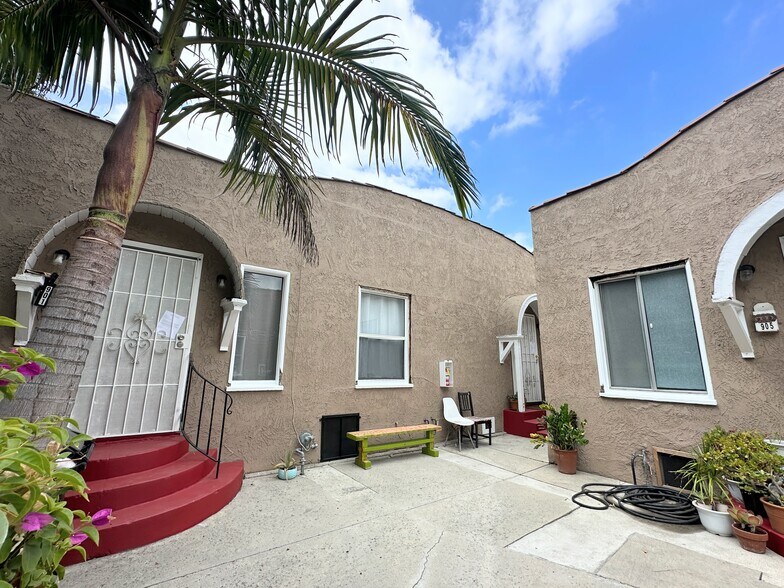 More Photos Of 901 N El Centro Ave, Los Angeles Apartments For Sale