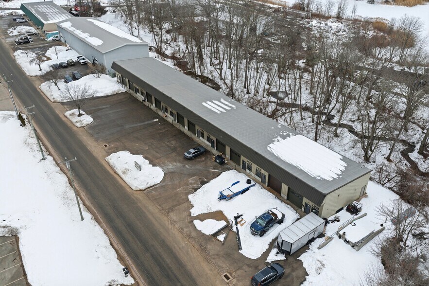 More Photos Of 900 Industrial Park Rd, Deep River Manufacturing For Sale