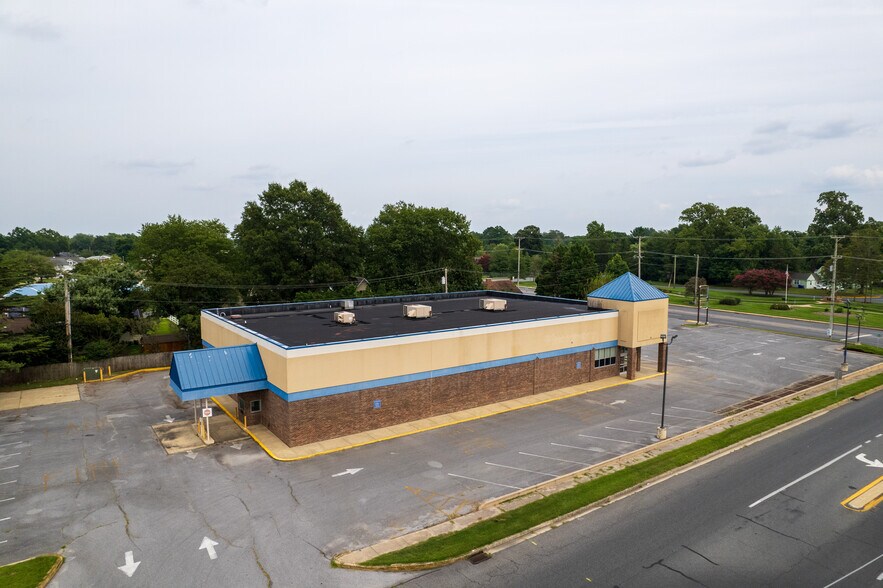 More Photos Of 701 Atlanta Rd, Seaford Freestanding For Lease
