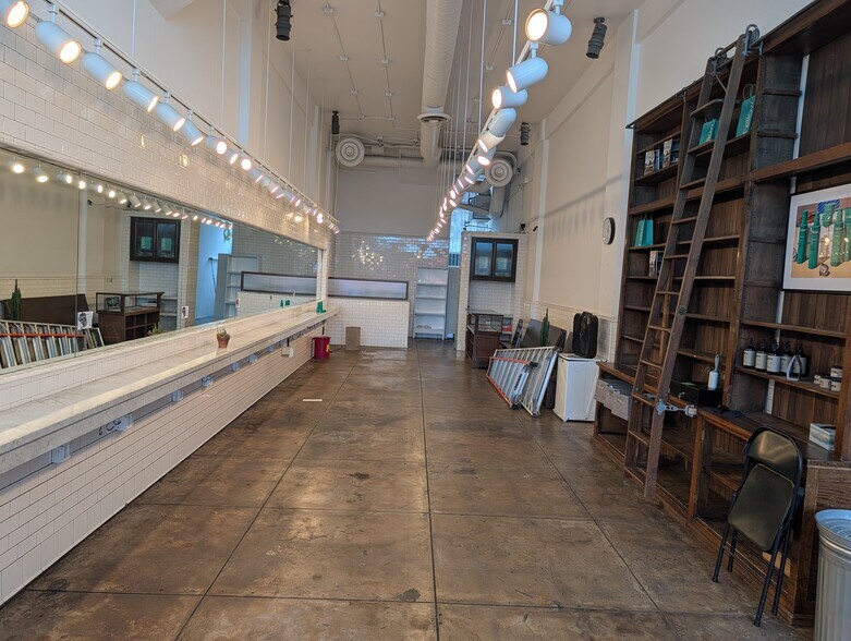 More Photos Of 8017-8021 Melrose Ave, Los Angeles Storefront Retail Office For Lease