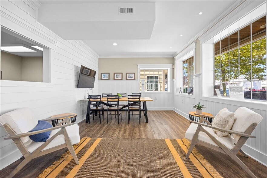 More Photos Of 1245 West Ave, Ocean City Office For Sale