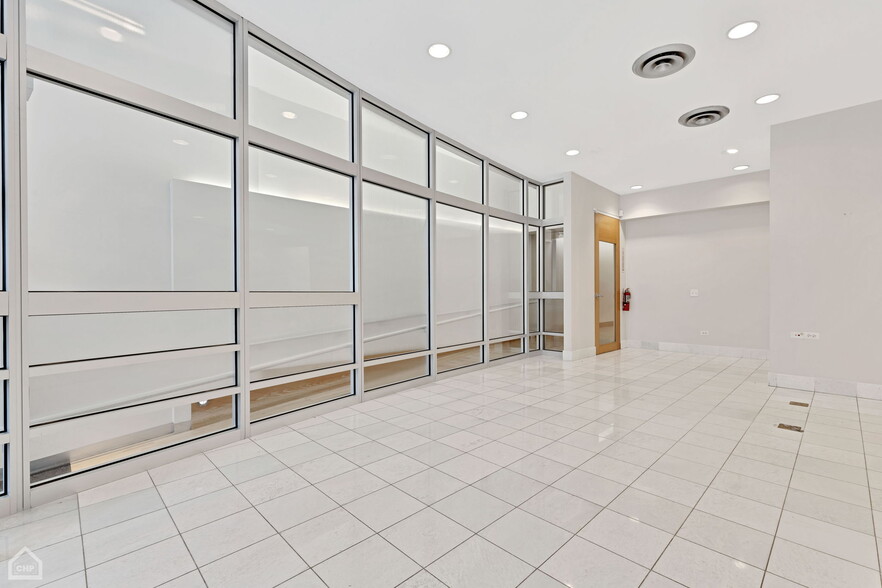 More Photos Of 1309-1311 E 57th St, Chicago Office For Lease