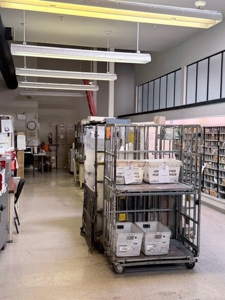 More Photos Of 4083 24th St, San Francisco Post Office For Sale