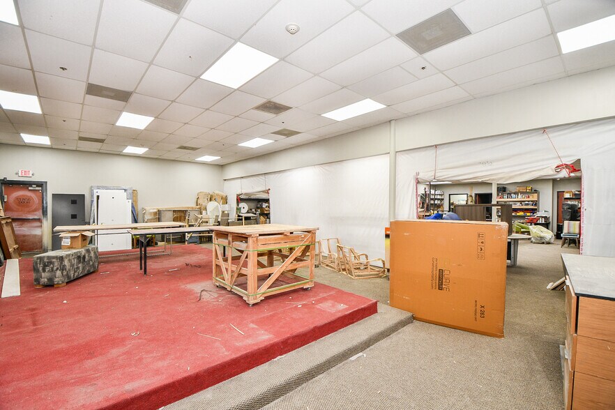 More Photos Of 10860 Rockley Rd, Houston Warehouse For Sale